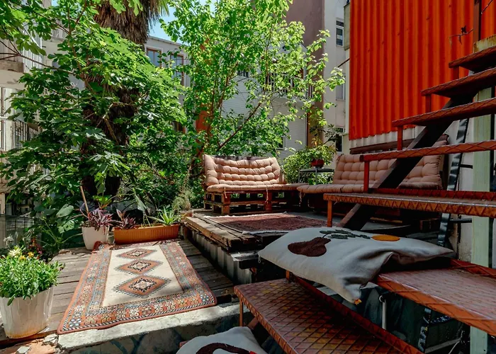 YOLO Hostel Istanbul